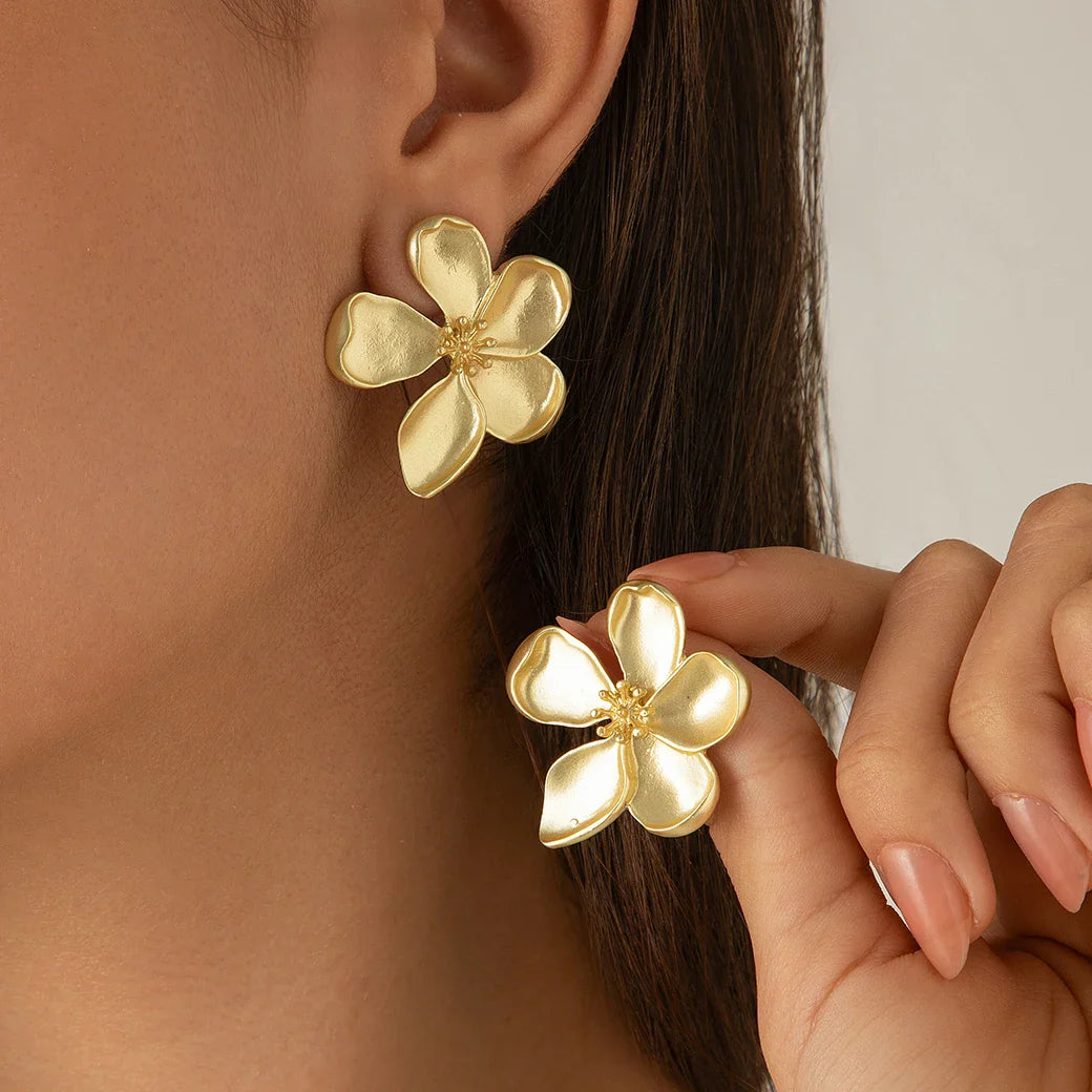 Venusia | Flower Stud Earrings